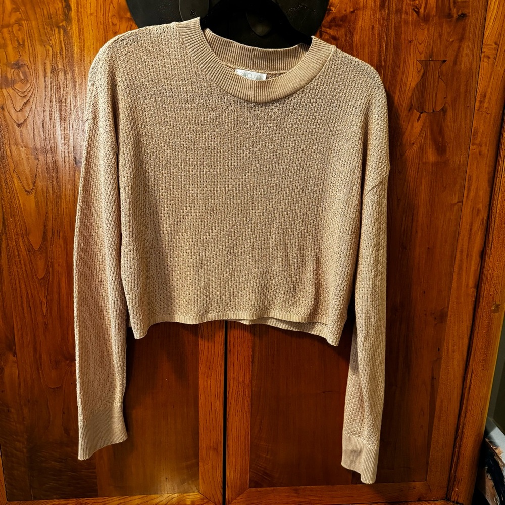 Light neutral tan cropped sweater SIZE L
